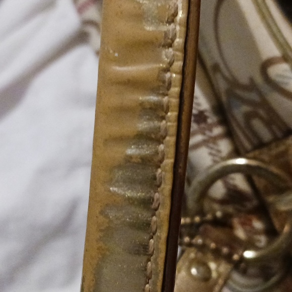 Small satchel gold accent coach - Picture 6 of 10